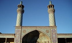 مشکل گنبد مسجد جامع میزان معتکفان همدان را کاهش داد