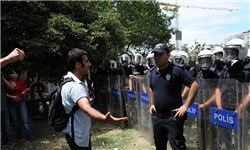 معترضان در میدان «تقسیم» استانبول چادر برپا کردند+فیلم