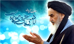 امام خمینی (ره) با بصیرت جامعه را به سمت تعالی هدایت کرد