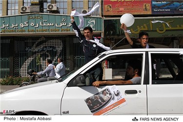 خودروی حامیان محمدرضا عارف در مشهد