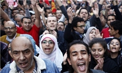 آغاز تظاهرات مخالفان مرسی در اسکندریه و اسماعیلیه/ آتش‌سوزی در جایگاه سوخت سوهاج