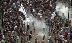 درگیری نیروهای امنیتی با دانشجویان معترض نزدیک دانشگاه قاهره