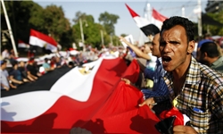 پایکوبی مصری‌ها در التحریر پس از برکناری مرسی+فیلم