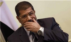 رویترز: مرسی در حبس انفرادی به‌سر می‌برد