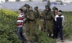 درگیری نظامیان صهیونیست با فلسطینیان در قدس/ ۵ فلسطینی بازداشت شدند