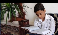حفظ کل قرآن مجید توسط نوجوان کاشانی در مدت 10 ماه