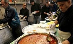 رعایت بهداشت در طبخ غذاهای نذری در ماه رمضان توسط هیئت‌ها