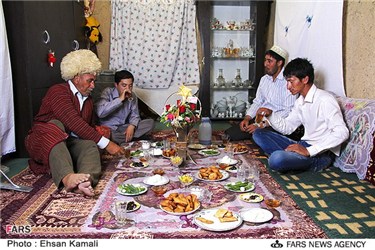 سفره افطاری ترکمن های منطقه جرگلان