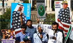 تظاهرات طرفداران مرسی در ترکیه مقابل سفارت مصر+تصاویر