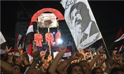 مقاومت طرفداران مرسی در میدان رابعه العدویه+فیلم