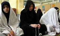تجلیل از زن تازه مسلمان شده اسکاتلندی در نمازجمعه آبادان