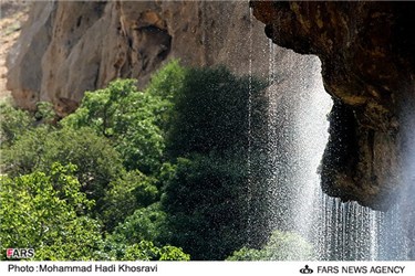 آبشار مارگون در غرب شهرستان سپیدان