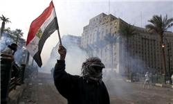 ملت مصر هوشیار باشند/ وحدت انقلاب مصر را از سراشیبی سقوط دور می‏‌کند