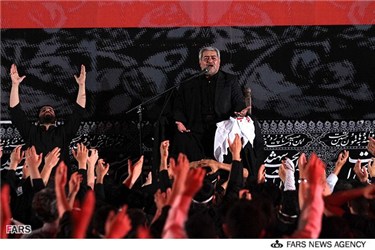 تجمع مدافعان حرم در ورزشگاه شهید حیدریان در استان قم