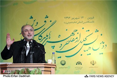 سخنرانی علی اکبر صالحی در مراسم دومین همایش تجلیل از مفاخر و چهره‌های ماندگار استان قزوین