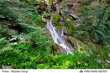 آبشار کبودوال واقع در 5 کیلومتری شهرستان علی آباد کتول
