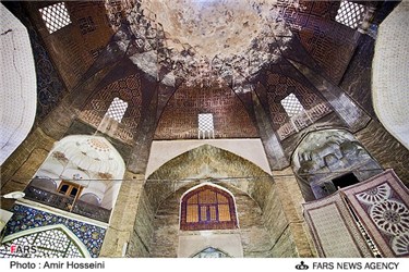 کاشیکاری های قدیمی بازار قیصریه اصفهان