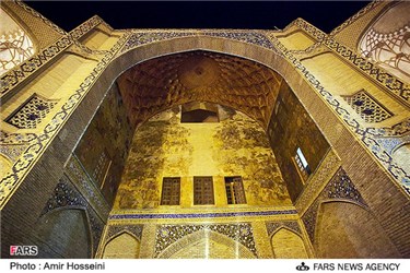کاشیکاری های قدیمی بازار قیصریه اصفهان