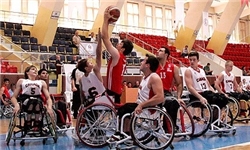 تیم بسکتبال با ویلچر ایثار قم از سد تهران عبور کرد