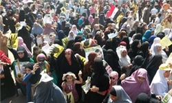 ورود حامیان معترض اخوان به میدان التحریر/ افزایش تدابیر امنیتی در اطراف سفارت آمریکا در قاهره