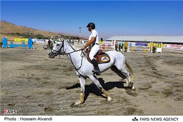مسابقات پرش با اسب در همدان