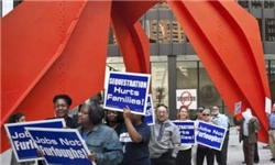 کارگران آمریکایی در اعتراض به تعطیلی دولت واشنگتن تظاهرات کردند+فیلم و عکس