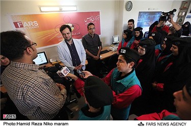 بازدید خبرنگاران نو جوان بیست و هفتمین جشنواره بین المللی فیلم کودک و نوجوان از خبرگزاری فارس اصفهان