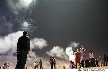 حضور مردم در نور افشانی جشن عید غدیر در اهواز
