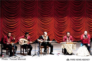 کنسرت موسیقی سنتی و کردی کیوان ساکت در کرمانشاه  