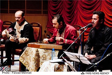 کنسرت موسیقی سنتی و کردی کیوان ساکت در کرمانشاه  