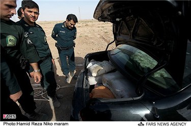 خودروی توقیف شده حامل مواد مخدر در سجزی اصفهان