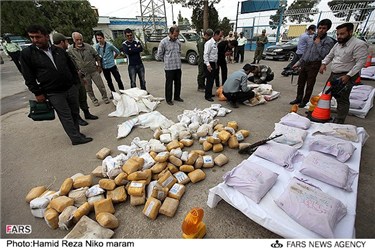 کشف مواد مخدر از قاچاقچیان در سجزی اصفهان