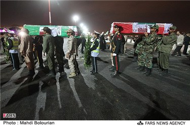 مراسم استقبال رسمی از شهدای حادثه تروریستی سراوان در فرودگاه بین المللی شهید هاشمی نژاد مشهد