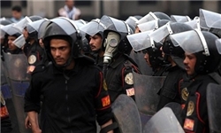 وکیل دختران حامی اخوان بازداشت شد/ درگیری پلیس با معترضان در اسکندریه