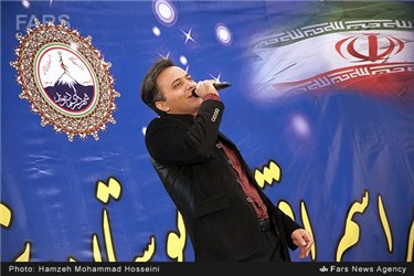 مجید اخشابی خواننده در مراسم افتتاحیه بوستان بزرگ خانواده در گیلاوند دماوند