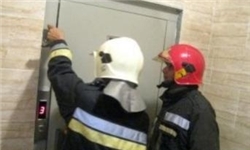تعمیرکار آسانسور در میانه از مرگ حتمی نجات یافت