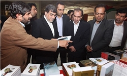 وزیر ارشاد از کتابخانه عمومی شهید رجایی اهواز بازدید کرد