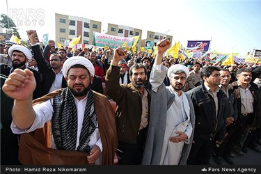 حضور روحانیون و اقشار مردم در راهپیمایی یوم الله 13 آبان در اصفهان