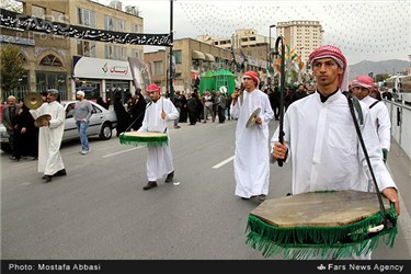 کاروان نمادین عزاداران حضرت امام حسین (ع) در مشهد مقدس