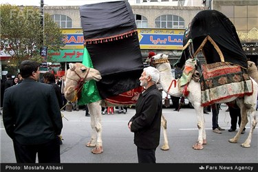 کاروان نمادین عزاداران حضرت امام حسین (ع) در مشهد مقدس