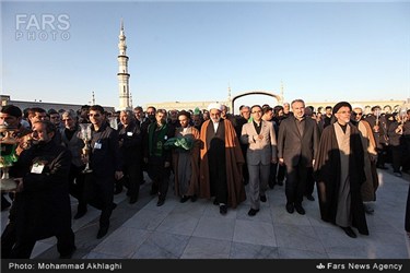 حضور حجت الاسلام رحیمیان تولیت مسجد جمکران در مراسم تعویض پرچم گنبد