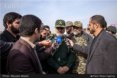 حضور سردار حسین سلامی در جمع خبرنگاران
