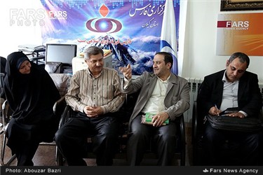 گفتگو حسن کربلایی مدیرکل استانها با مسوءل نمایندگی خبرگزاری فارس در گیلان