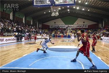 دیدار تیم های بسکتبال شهرداری گرگان و الماس قزوین