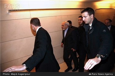 خروج محمدجواد ظریف وزیر امورخارجه ایران از محل نشست سه جانبه در ژنو