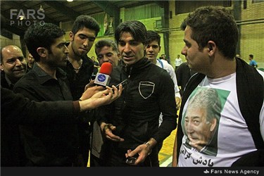 حضور وحید شمسایی در دیدار تیم های فوتسال دبیری و منصوری در سالن هفتم تیر قرچک