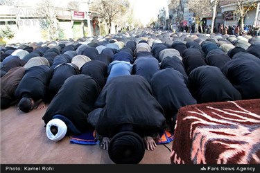 اقامه نماز ظهر عاشورا در اردبیل