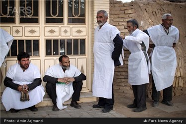 آیین کفن پوشی عزاداران حسینی در زیدآباد سیرجان