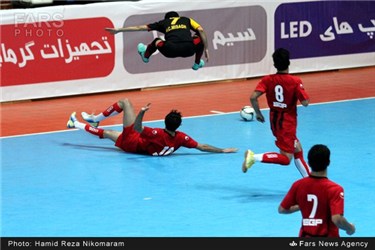 دیدار تیم های فوتسال گیتی پسند اصفهان و میثاق تهران در ورزشگاه پیروزی اصفهان