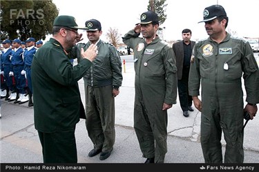 بازدید وزیر دفاع از پایگاه هوایی شهید بابایی اصفهان